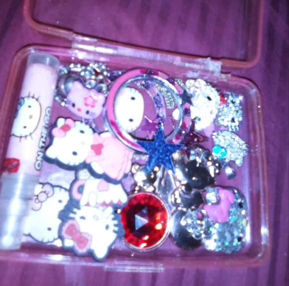 Bundel-"O"-Hello Kitty"! - Picture 1 of 6